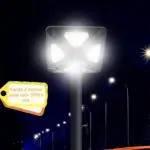 Farola solar en carretera. Xanquímicos suministran mobiliario urbano a medida para espacios públicos